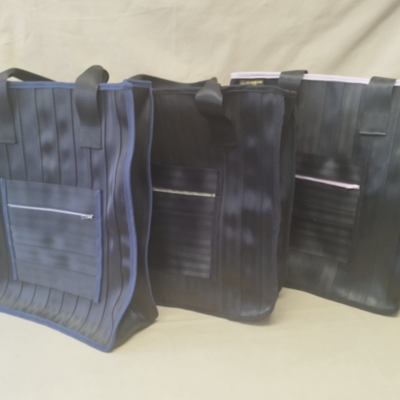 Sacs pour les courses compact et fonctionnel Photo de sacs pour les courses fais en ceinture de sécurité fournies par GPA, recycleur auto à Livron-sur-Drôme.